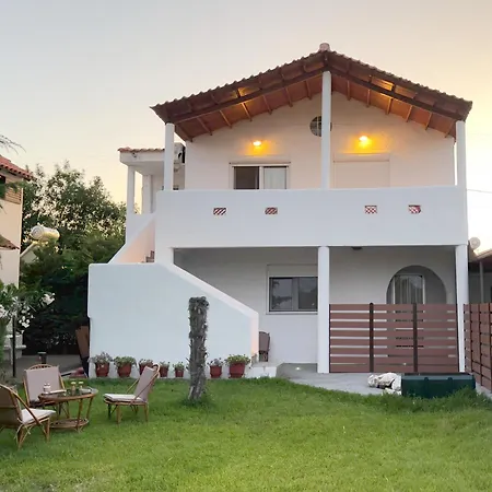 Elia Ofrynion Holiday home