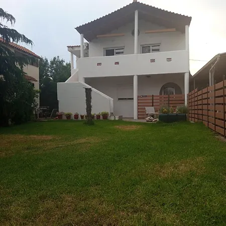 Holiday home Elia Ofrynion