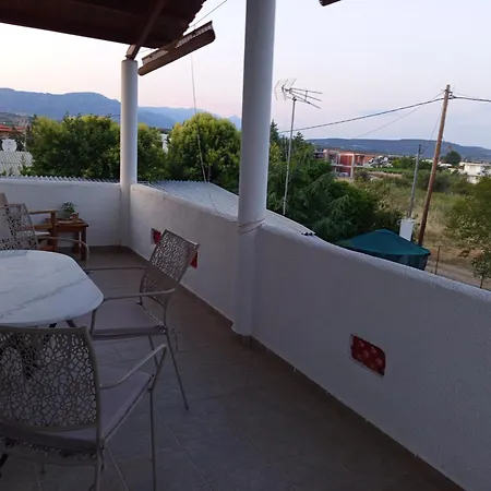 Casa de Férias Elia Ofrynion Ofrínion