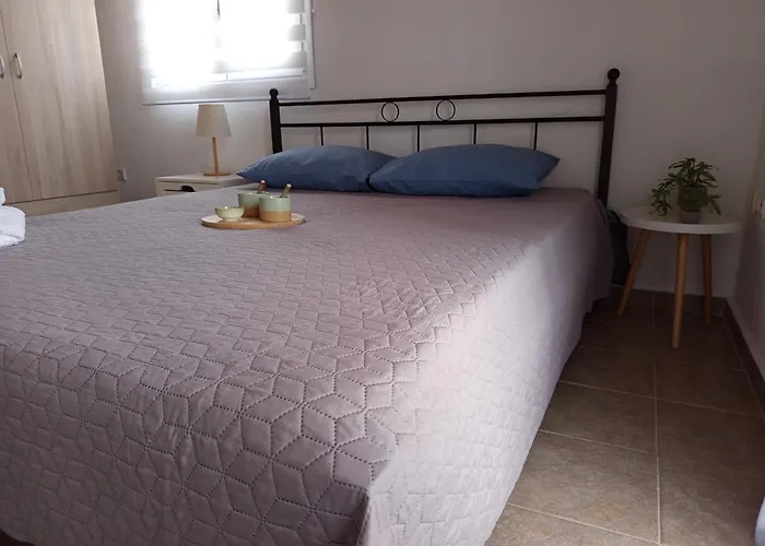 Elia Ofrynion Hébergement de vacances Ofrínion