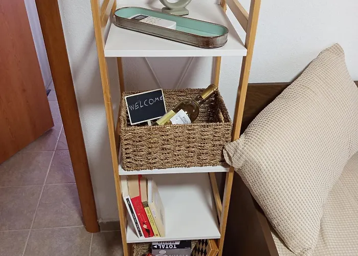 Elia Ofrynion Hébergement de vacances *